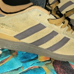 Suede Adidas US size 8 brown/tan🎉🎉